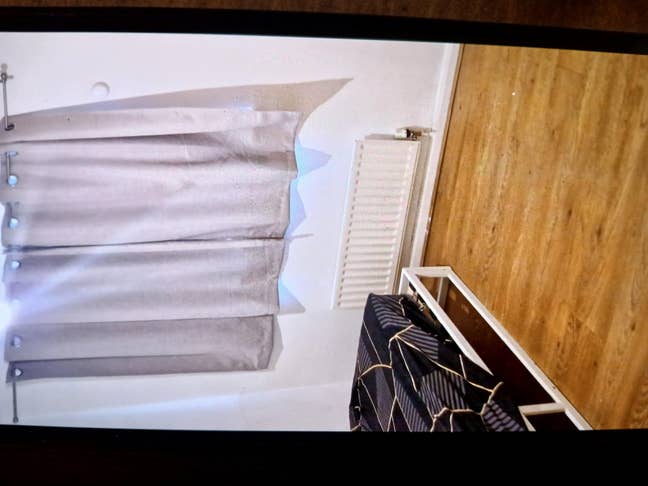 Single room with share toilet and bath with two pe Main Photo