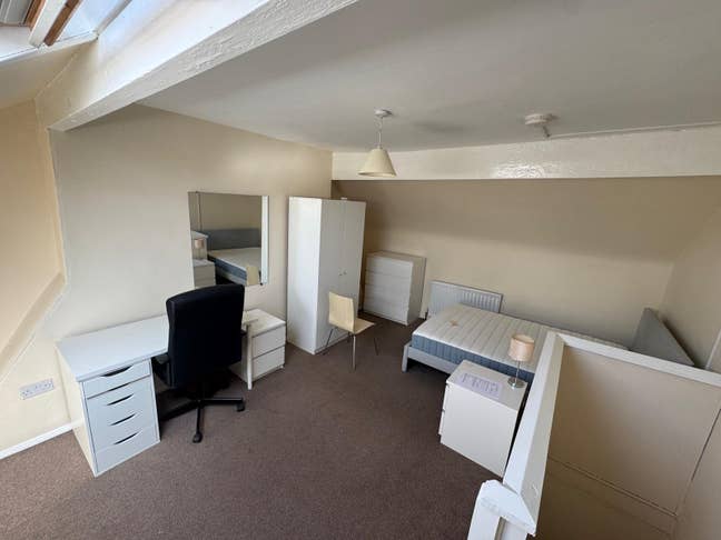 Double room to rent in Shirebrook for one person Main Photo