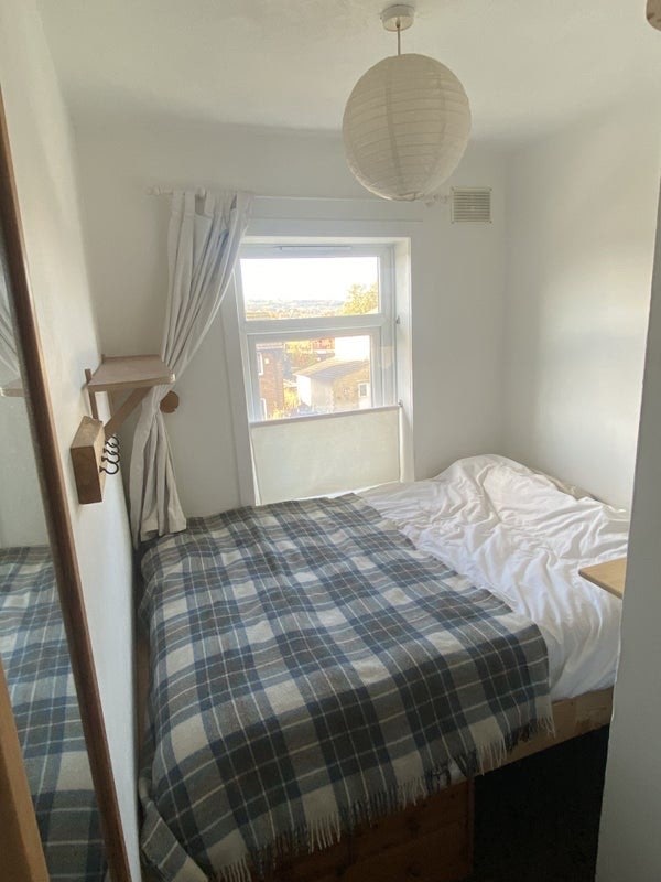 Single Room for Rent Main Photo