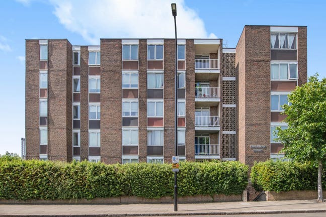 1 Room LEFT IN EAST Main Photo