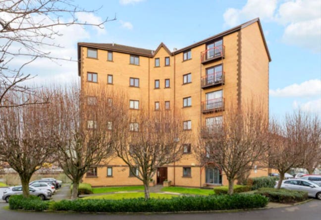 Waterfront, Dbl Rm, bthrm, free parking, fiber opt Main Photo