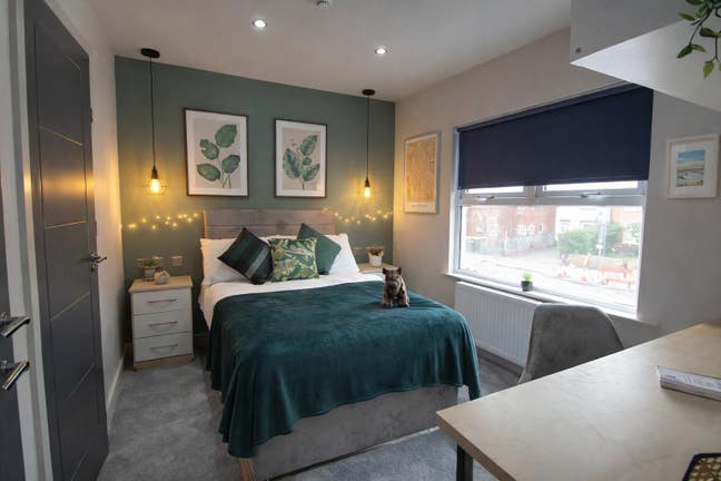 All-Inc Room &pound;595– Ideal for Professionals Main Photo