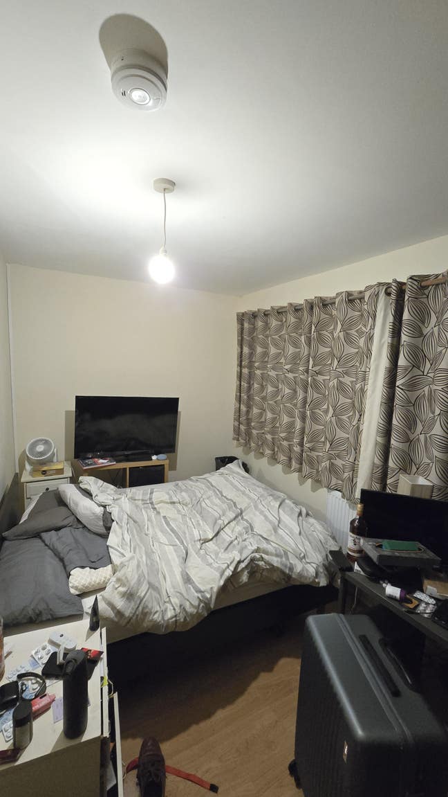 Double Room in 3 bed flat in Clapham North Main Photo