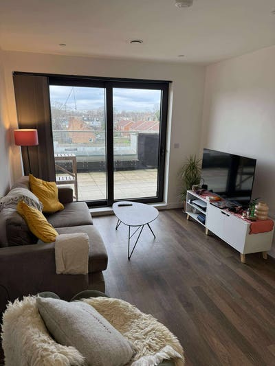 Bright Room in the heart of Tooting Main Photo