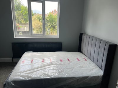 Double bed room 650 Main Photo