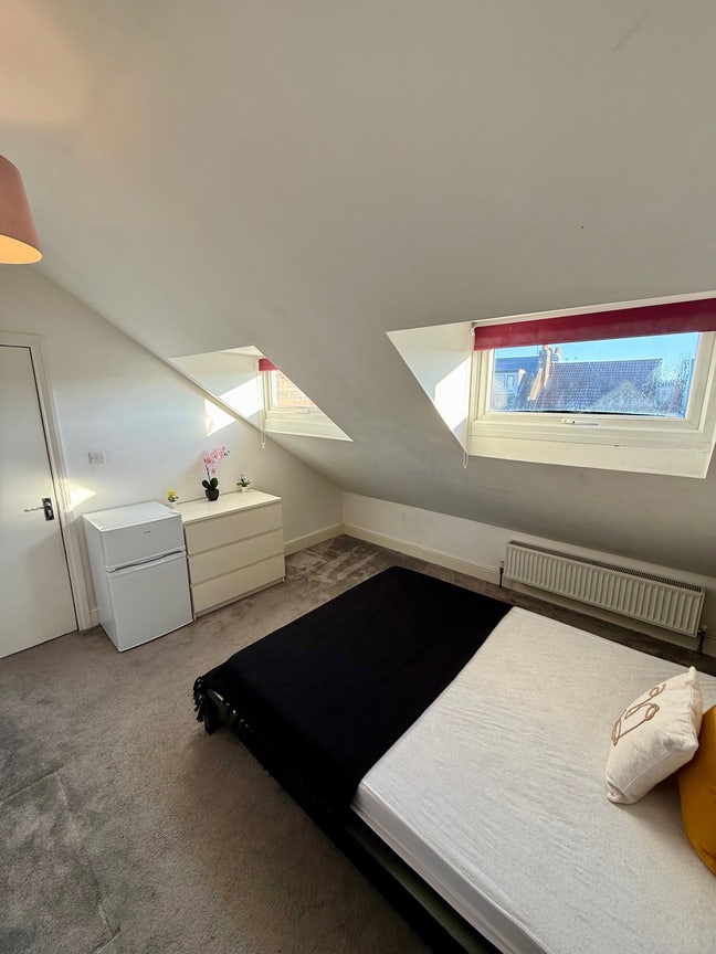 #2 Double Rooms Available in New Flat Main Photo