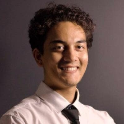 Professional seeking room in Manchester Main Photo