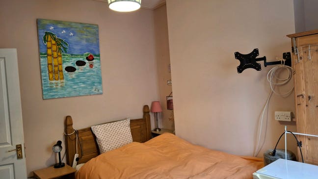 All bills incl &pound;700pcm DBL Archway in North London Main Photo