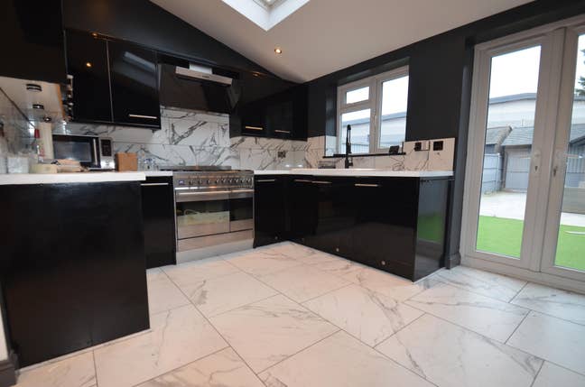 Ashford, Double Room to Rent Main Photo