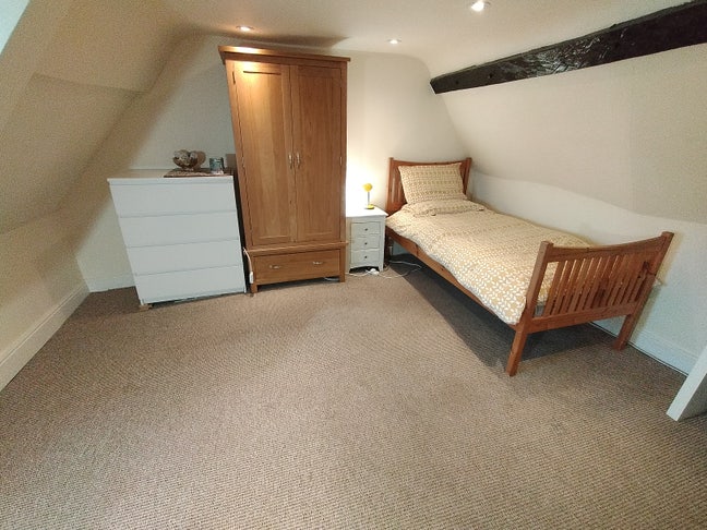 Quite and peaceful Attic Room in a Buddhist Centre Main Photo
