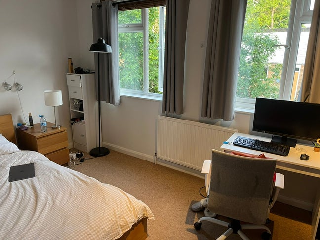 Double room in lovely Balham house Main Photo