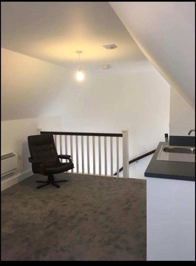 **Spacious self contained studio flat**  Main Photo