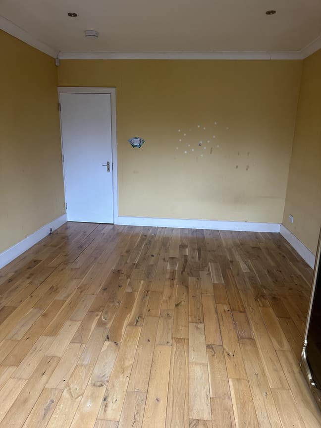 Large double room close to Grove Park station  Main Photo