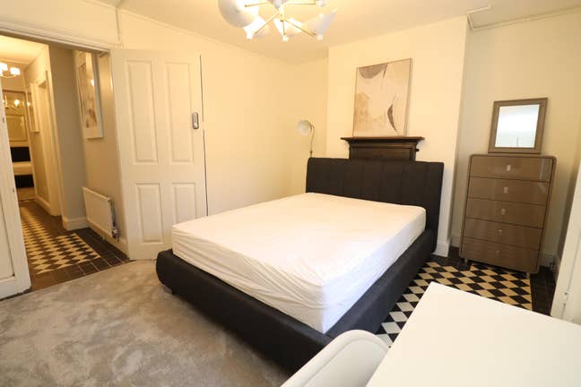 🔥Luxurious Room-All Saints-4 Min Walk from Dlr🔥 Main Photo
