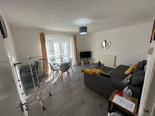 Two Bedroom Flat to Rent Newcross SE14 London Main Photo