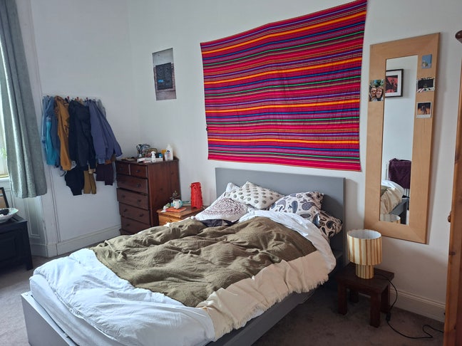 Short term let in Pollokshields flat Main Photo