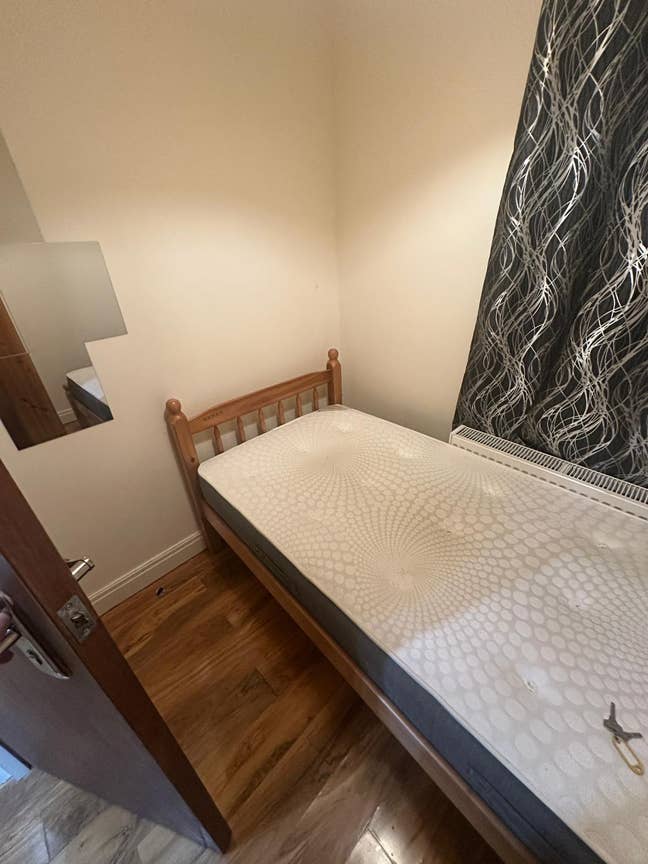 Enfield Area: Room to Rent  Main Photo