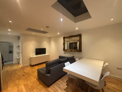 Amazing two bedroom garden flat  Main Photo