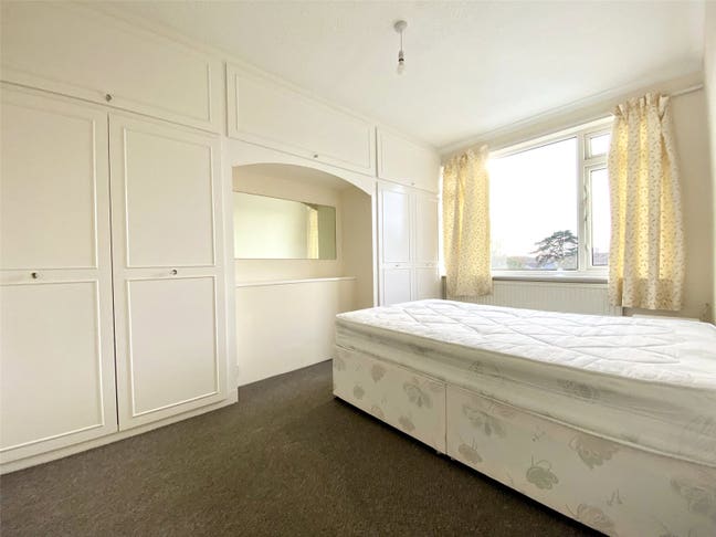 Rooms in a superb 6 bedroom house - Fishponds Main Photo