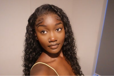 25 year old Female seeks a double room Main Photo