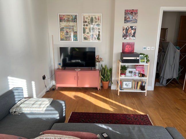 Looking for a flatmate in a lovely 2 bed new build Main Photo