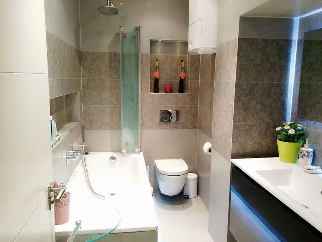 Stunning Modern Spacious 2-bed Victorian flat Main Photo