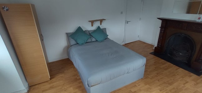 🏡Spacious double in N4 ( grand parade) Main Photo