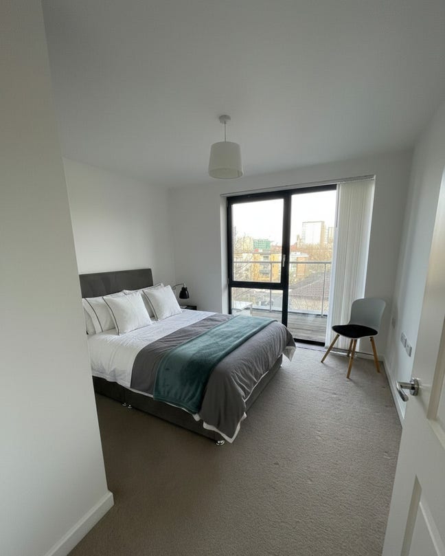 Canary Wharf/Westferry*Master  Room*Gym*Concierge  Main Photo