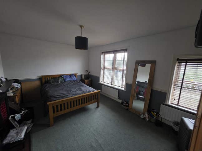 Spare Master Bedroom in Greenfields, Shrewsbury Main Photo