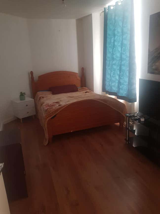 Room for rent  Main Photo