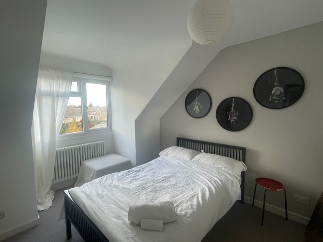 Room & Own Bathroom in Haddenham House Main Photo