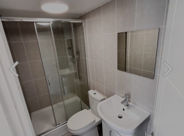 Bright Double Room to Rent ! Great Location.  Main Photo