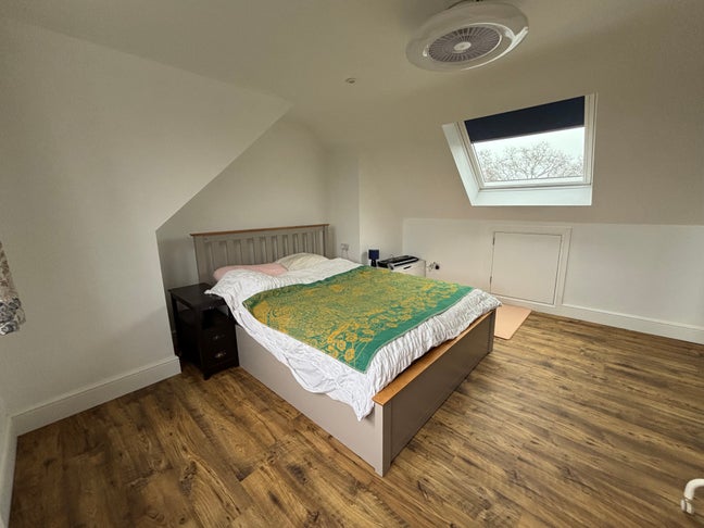 Light-filled loft with private bathroom Main Photo