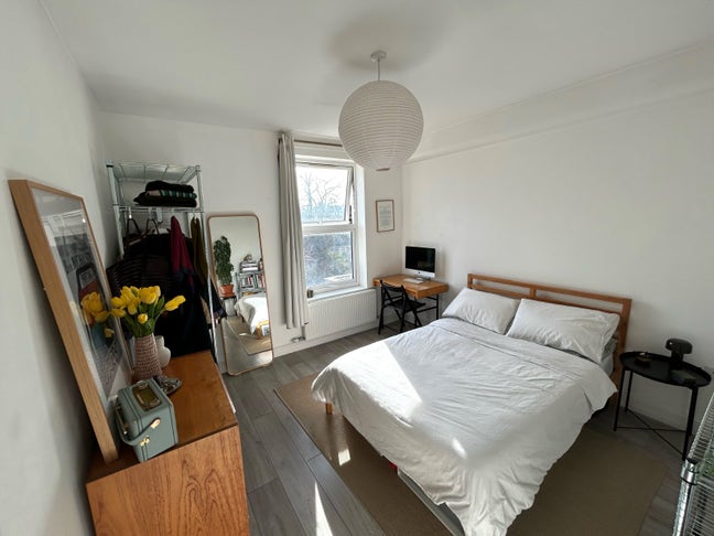 1 Double room in shared house (unfurnished) Main Photo