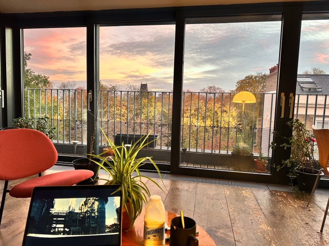 Luxury Living Room, Rooftop, Terrace, En-Suite Main Photo