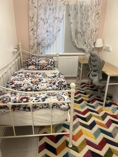 Single Room Available – Female Household Main Photo