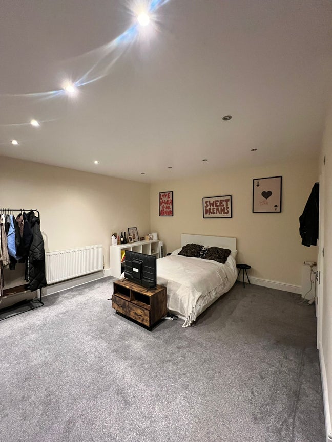 Ensuite double room in Homerton Main Photo