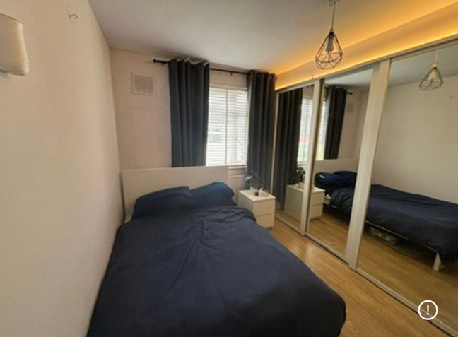 Large Double room - house with garden Main Photo