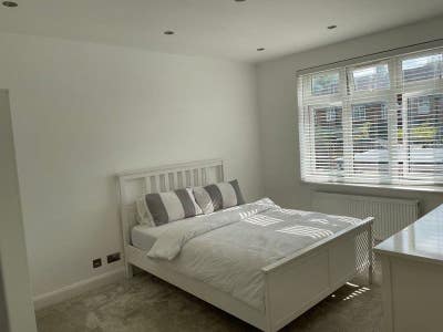 High-Spec Double Room – Bills Included – Near Tube Main Photo