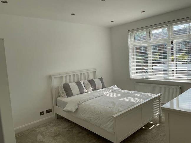 High-Spec Double Room – Bills Included – Near Tube Main Photo