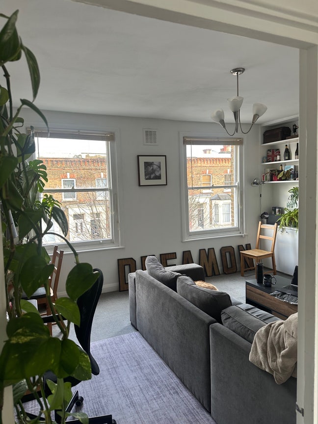 Comfy 1-bedroom 58sqm on top floor Main Photo