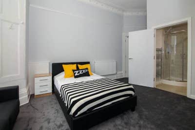 1 En Suite Available 09/03/2026  for Great Price! Main Photo