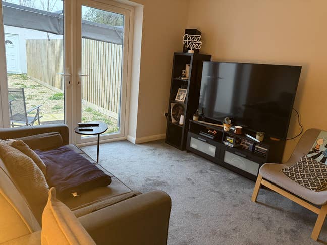 🏡 Lovely Double Room Available – Long Term  Main Photo