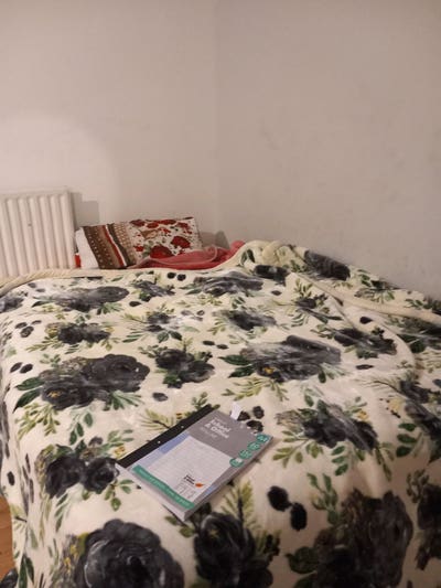 Spacious Double room available  Main Photo