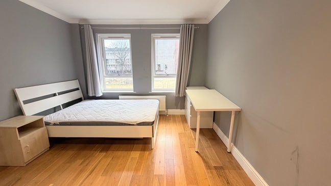 Luxurious Spacious DBL Room@E14 6BN/Poplar Main Photo