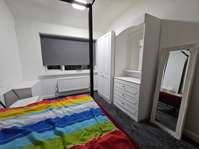 Double room in NR1, close to the train station  Main Photo