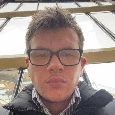 Student Male seeks a single or double room Main Photo