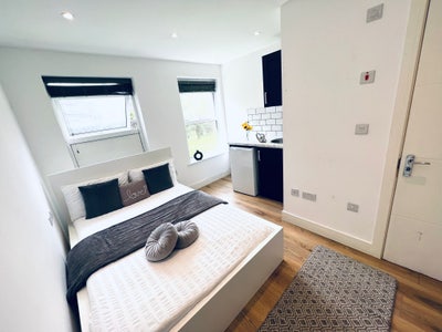 🏡 Self- Contained Studio in/ Brixton Main Photo