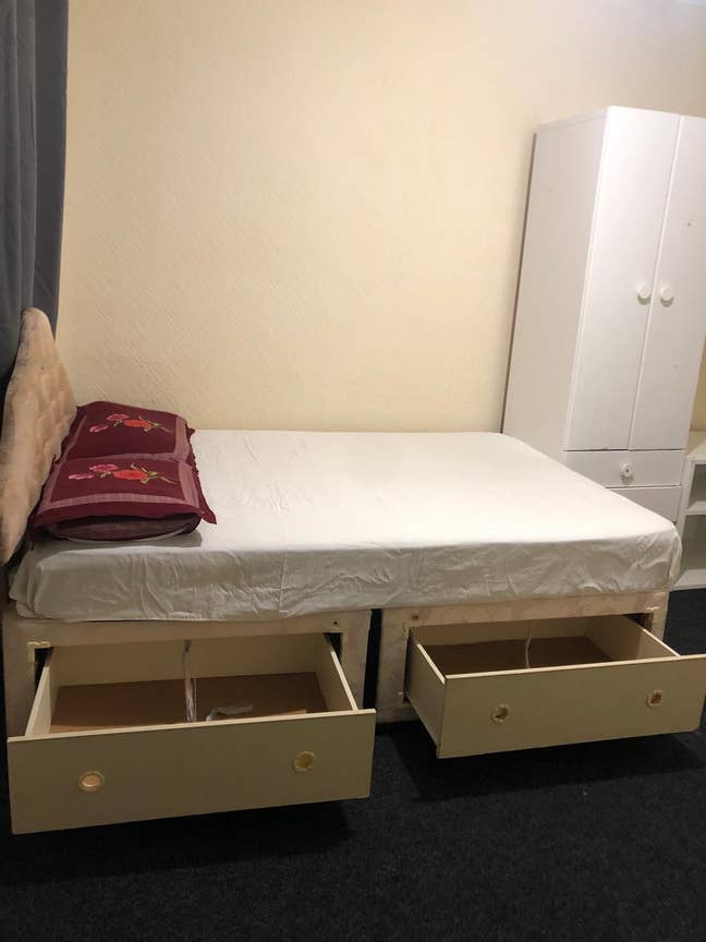 Big Master Double Room to Let - Dagenham RM8  Main Photo
