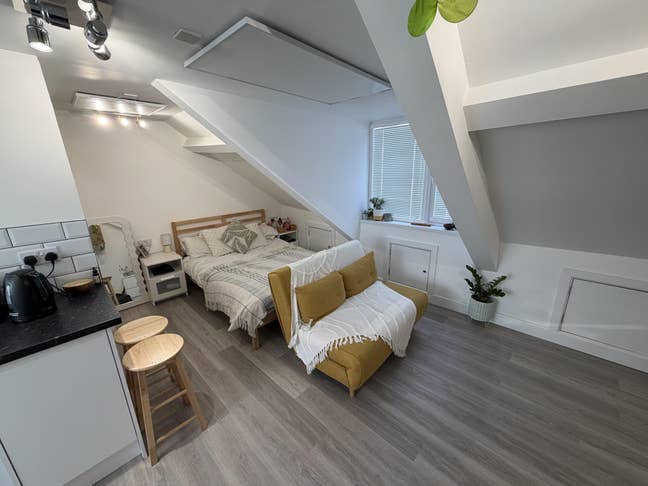 Studio Flat Central Newquay Main Photo